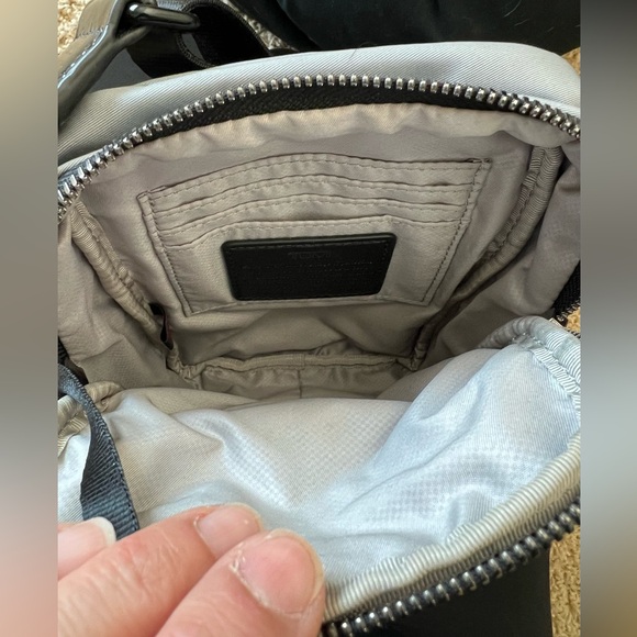 Tumi Voyageur Ruma Nylon Gray Crossbody Bag - Picture 5 of 10